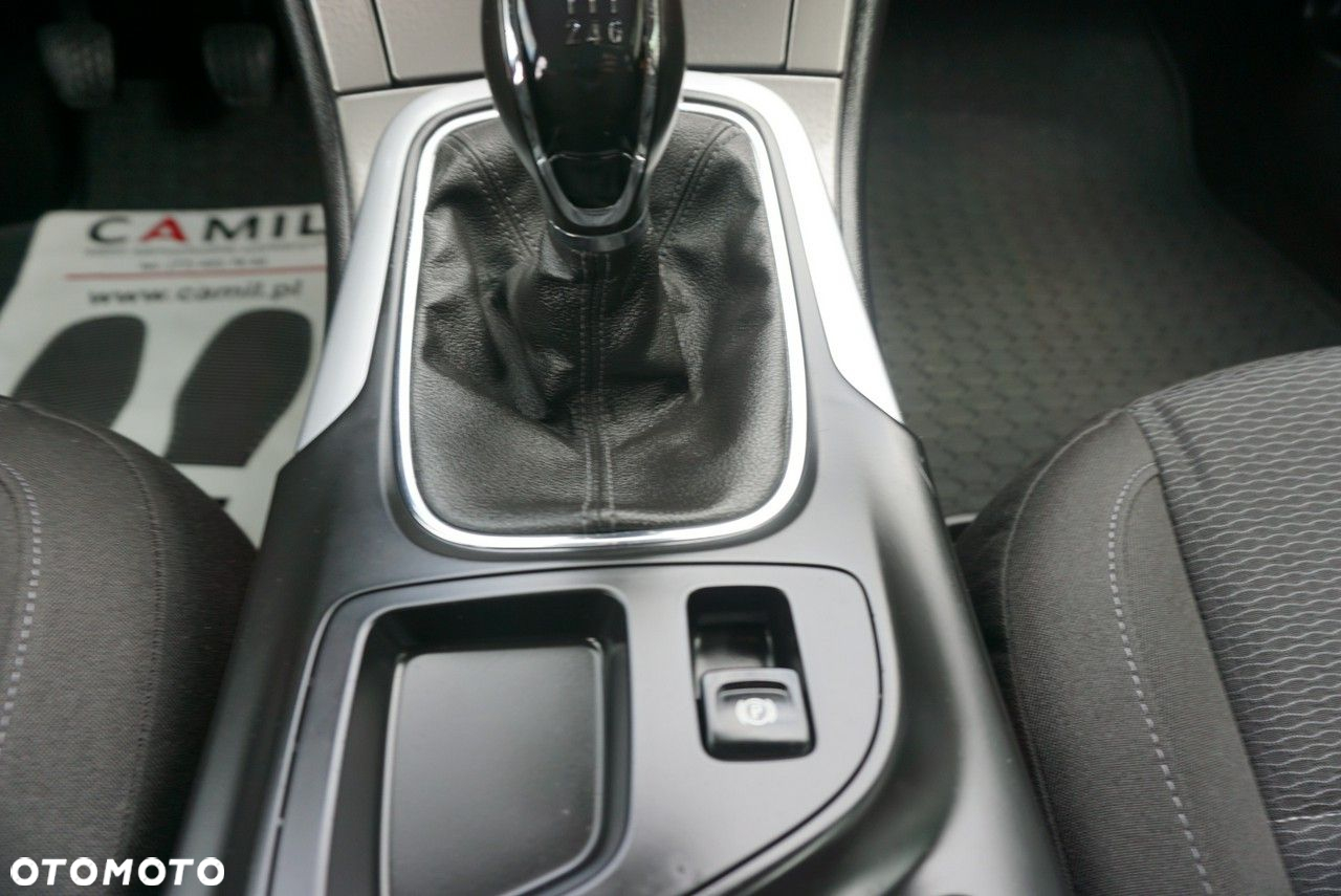 Opel Insignia - 15