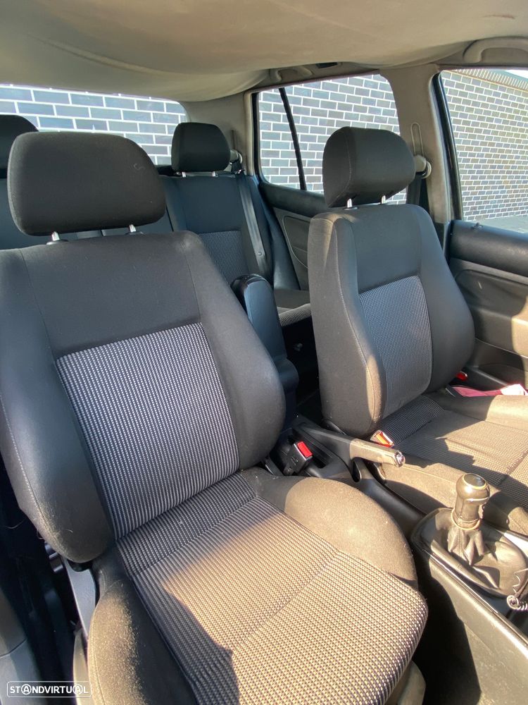 VW Golf - 9