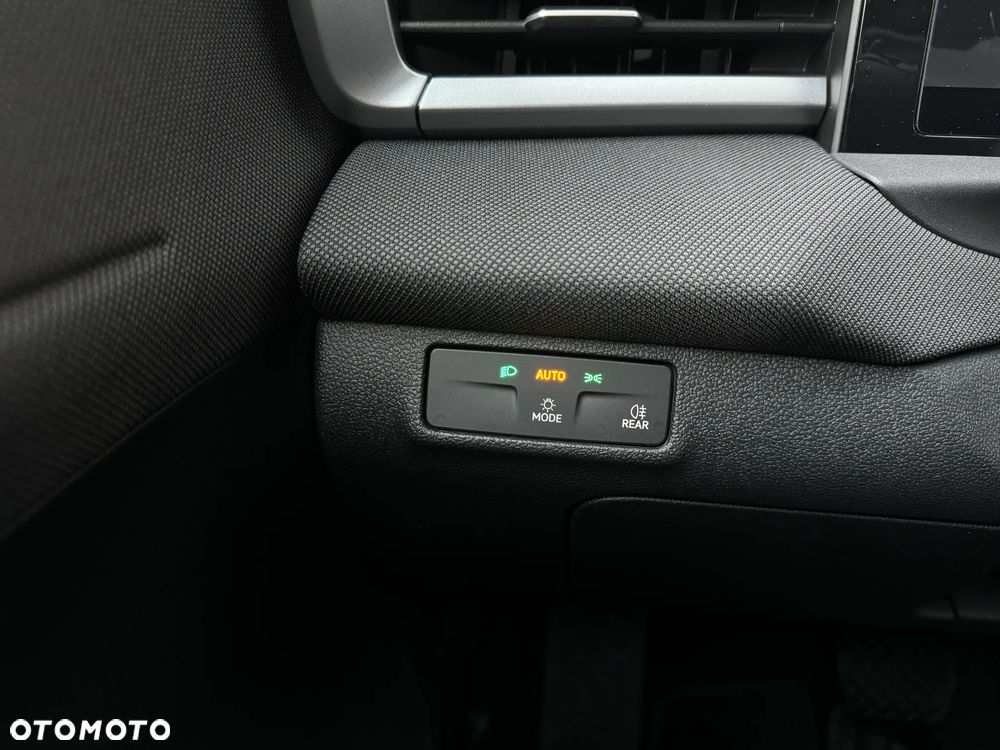 Volkswagen T-Roc - 15