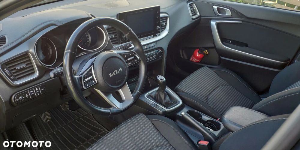 Kia Ceed 1.5 T-GDI M - 9