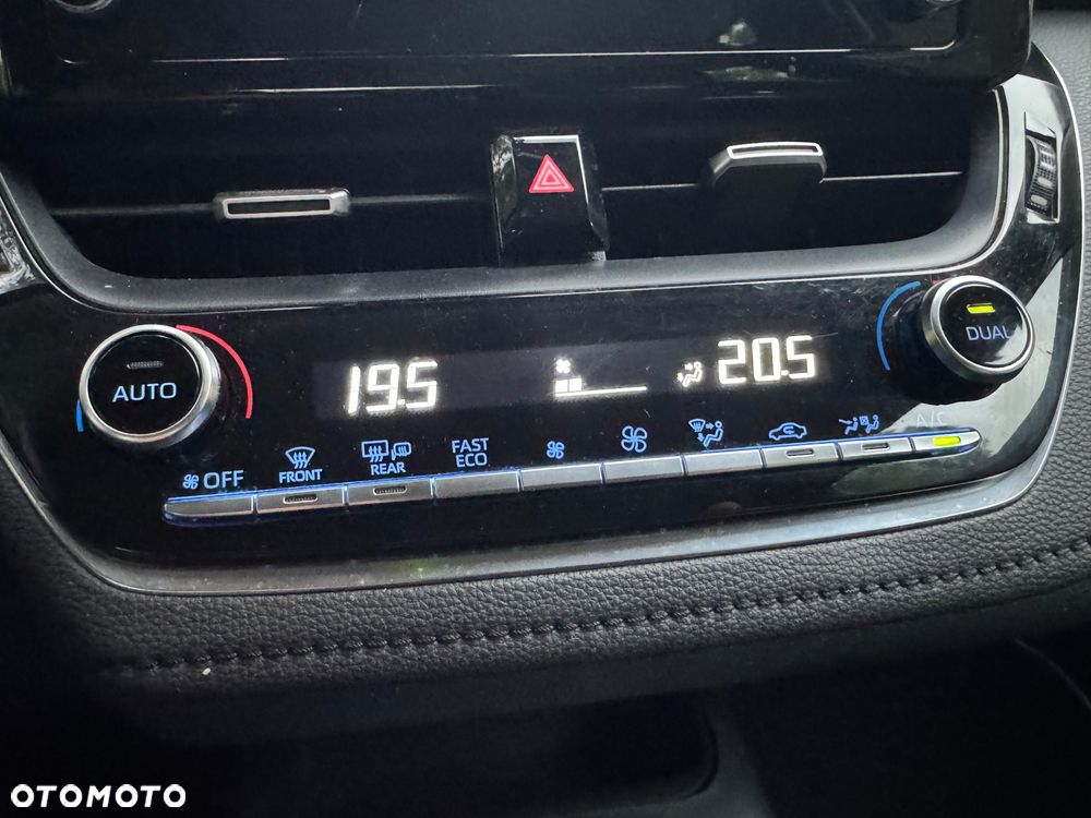 Toyota Corolla 1.8 Hybrid Comfort - 25