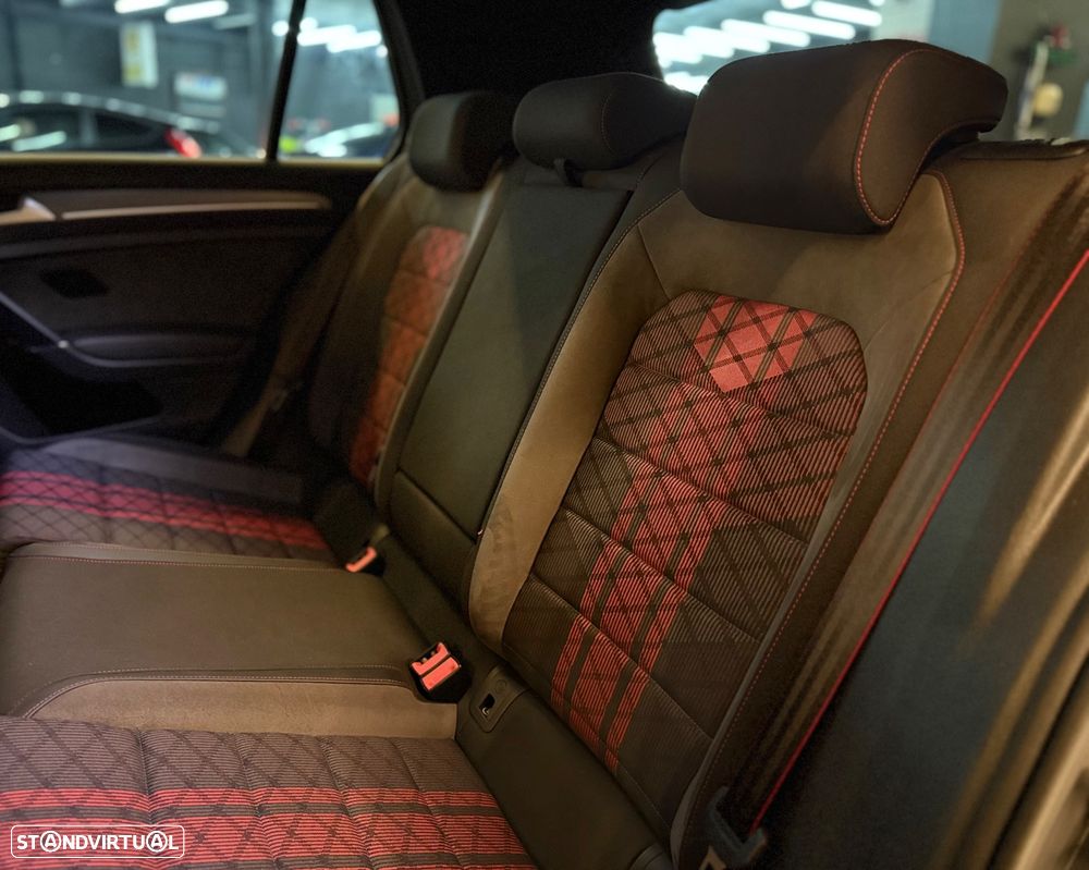 VW Golf GTI TCR 2.0 TSI OPF DSG - 16