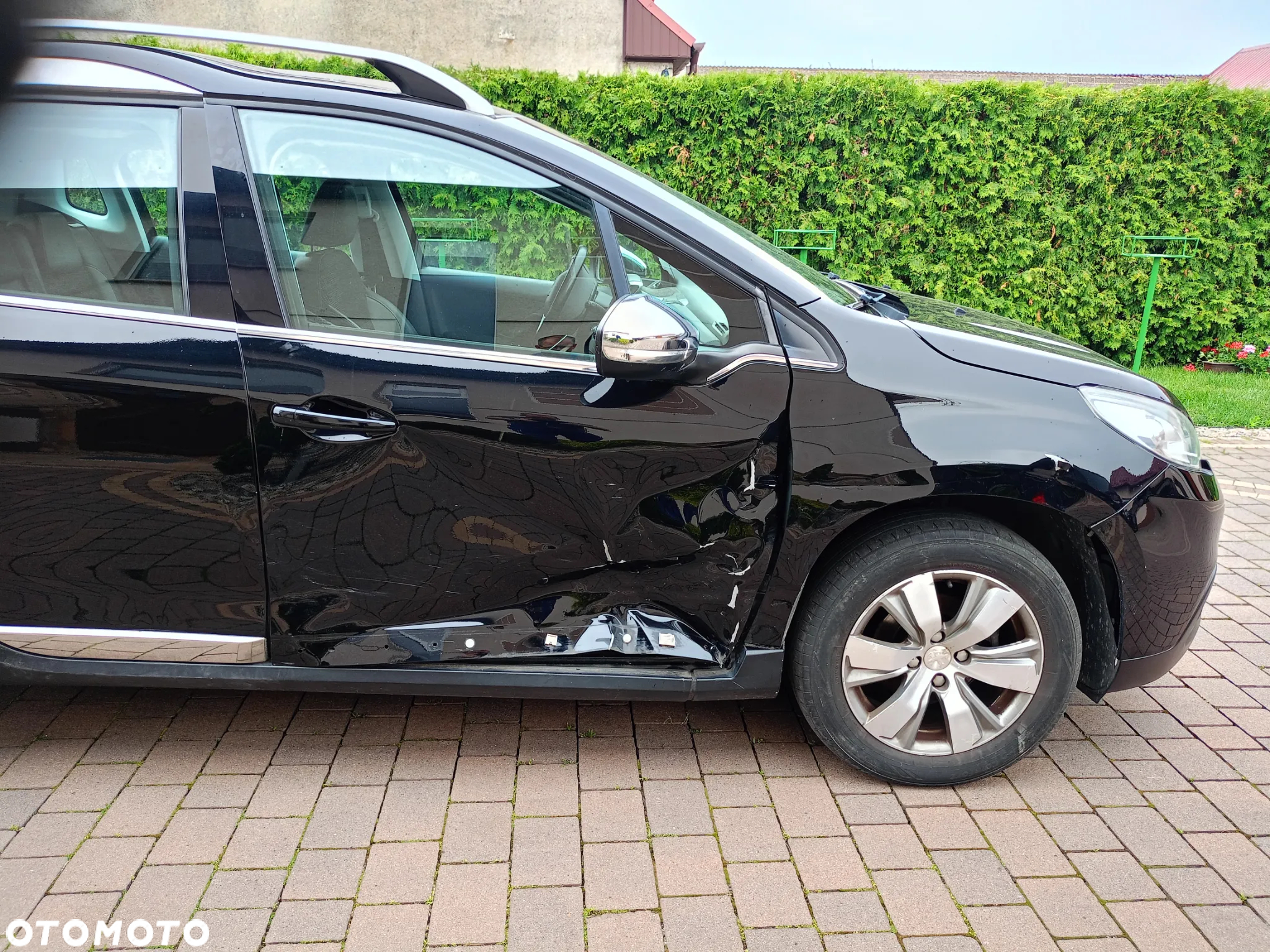 Peugeot 2008 e-HDi FAP 92 STOP & START Allure - 5