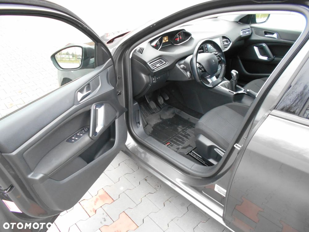 Peugeot 308 1.2 PureTech Access S&S - 9