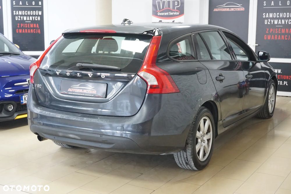 Volvo V60 D3 Kinetic - 4