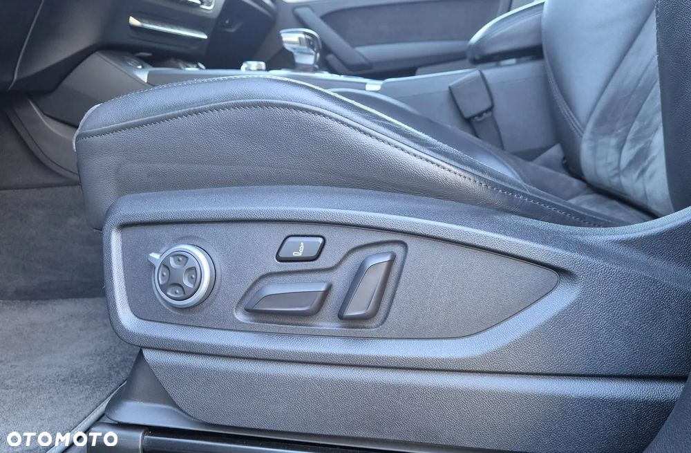 Audi Q5 55 TFSI e Quattro S Line S tronic - 18