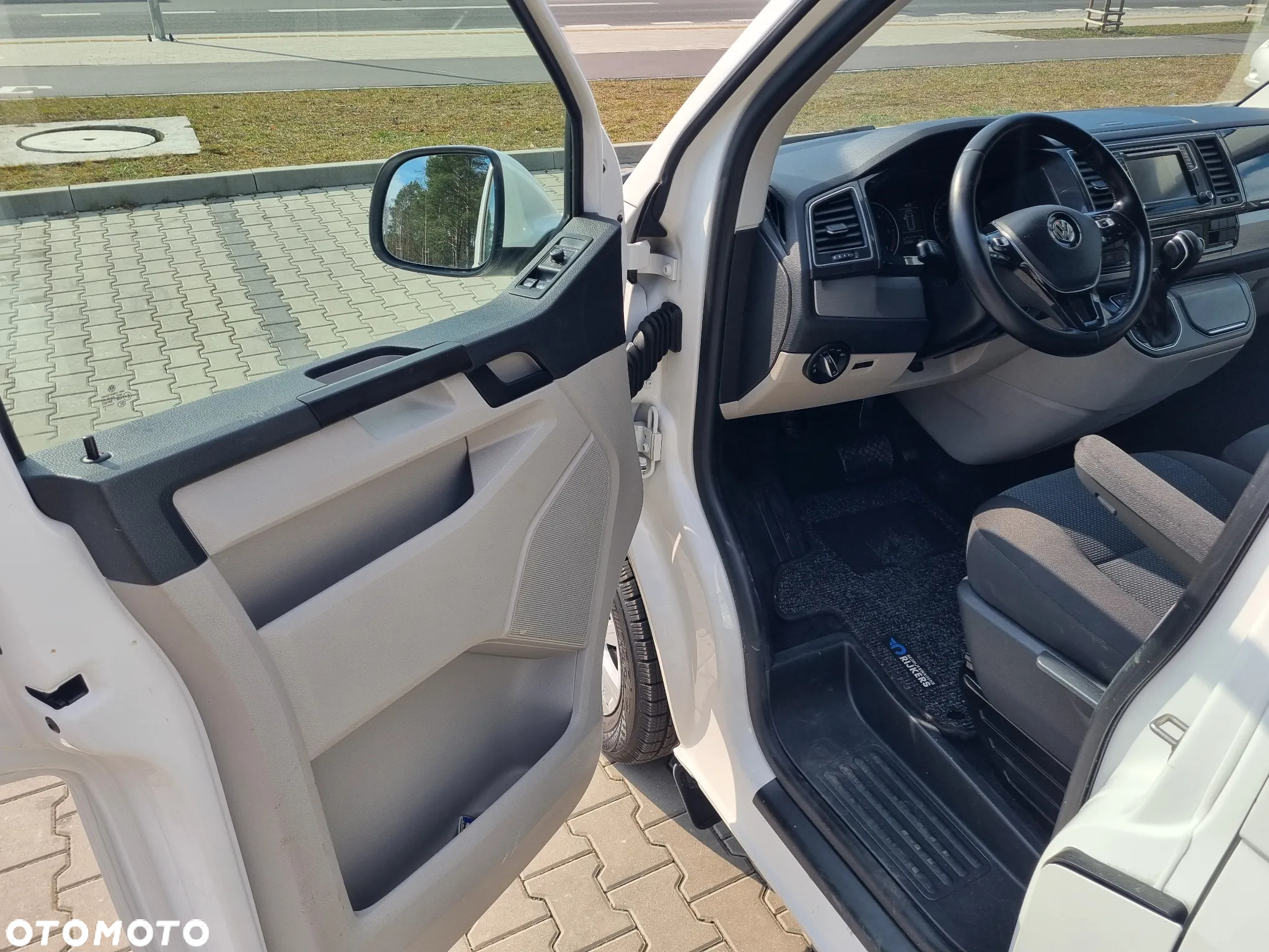 Volkswagen Transporter - 12