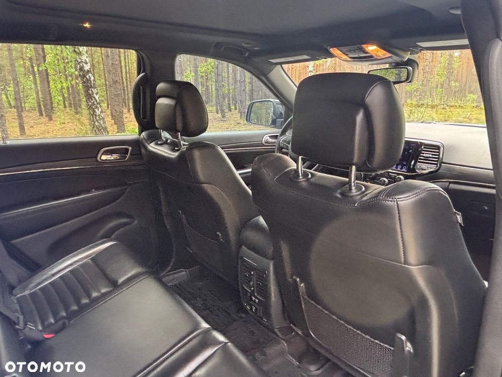 Jeep Grand Cherokee - 15