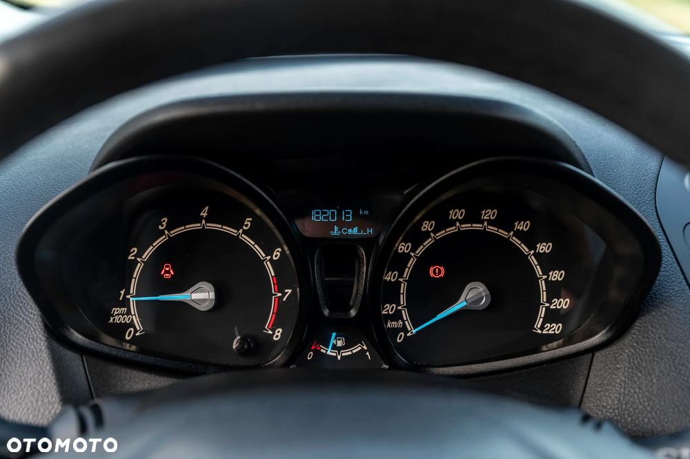 Ford Tourneo Courier 1.0 EcoBoost Trend - 21