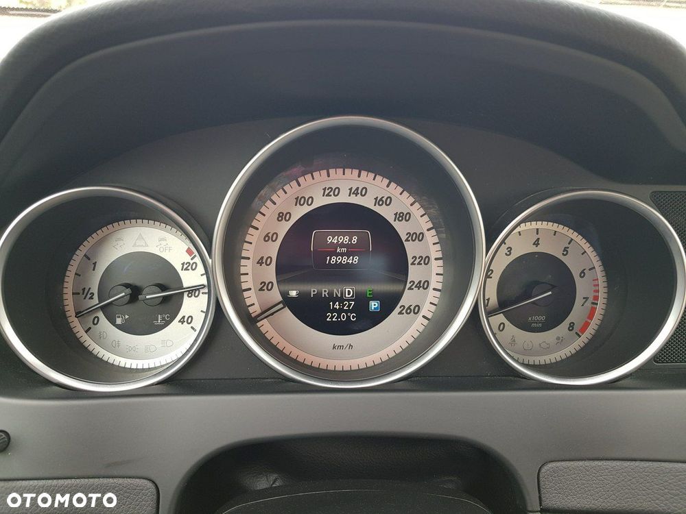 Mercedes-Benz Klasa C 250 CGI Automatik BlueEFFICIENCY Avantgarde - 19