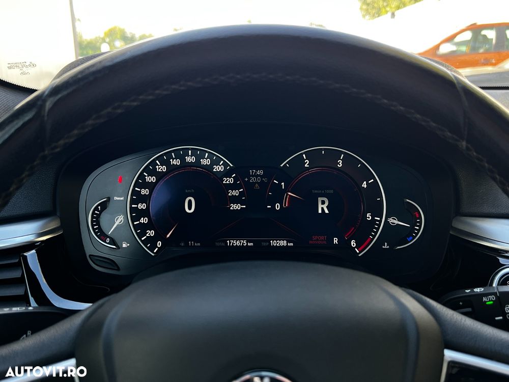 BMW Seria 5 520d AT - 26