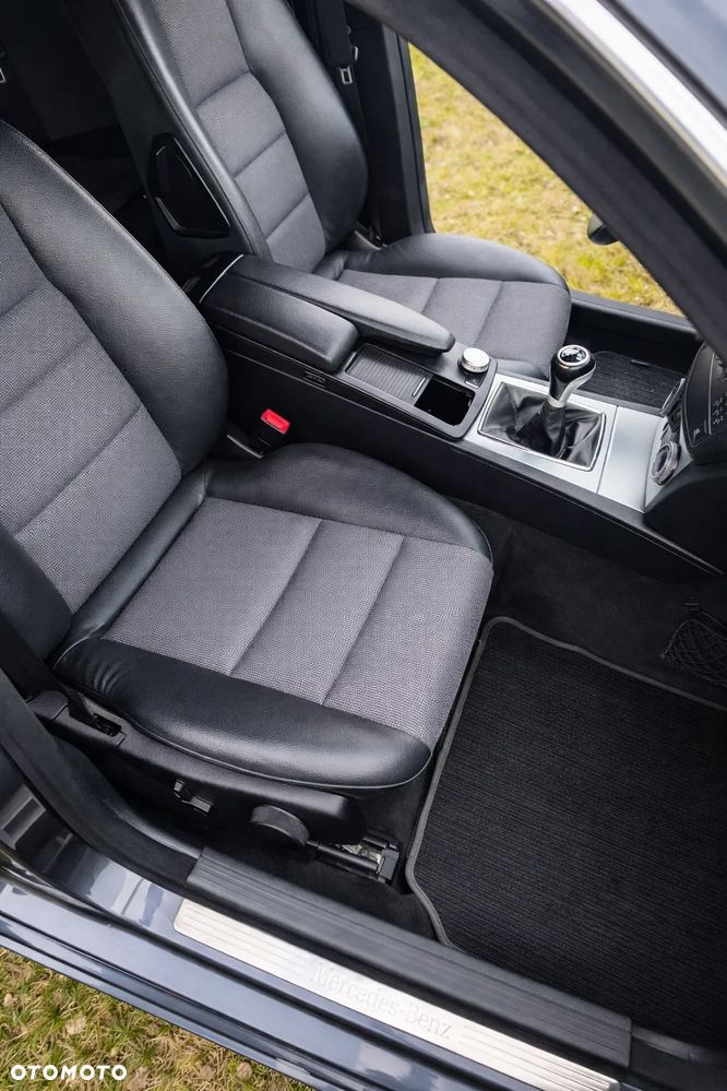 Mercedes-Benz Klasa C 180 Kompressor BlueEFFICIENCY - 11