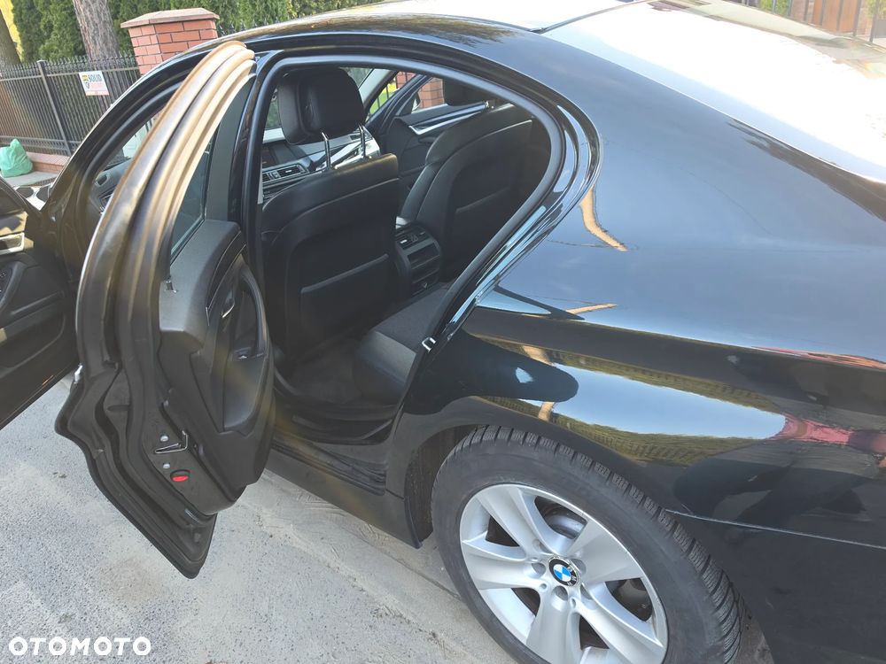 BMW Seria 5 520d - 13
