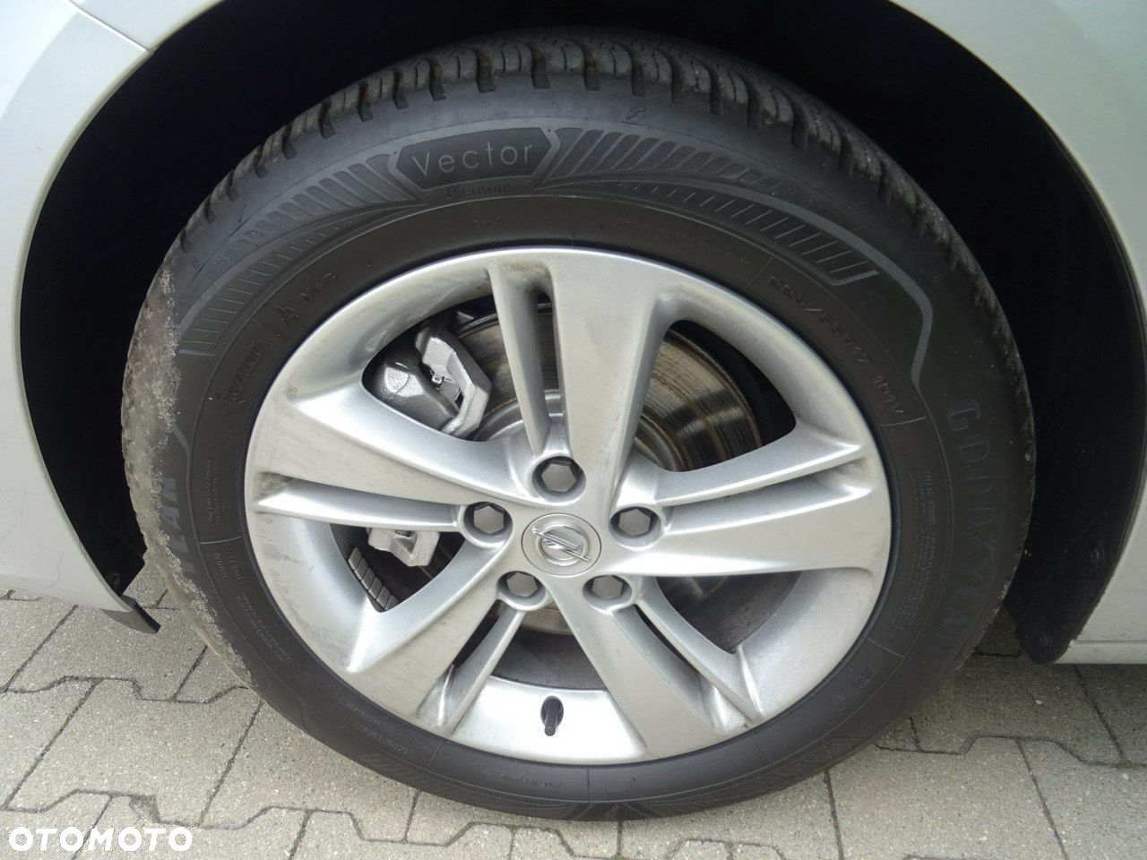 Opel Insignia - 12