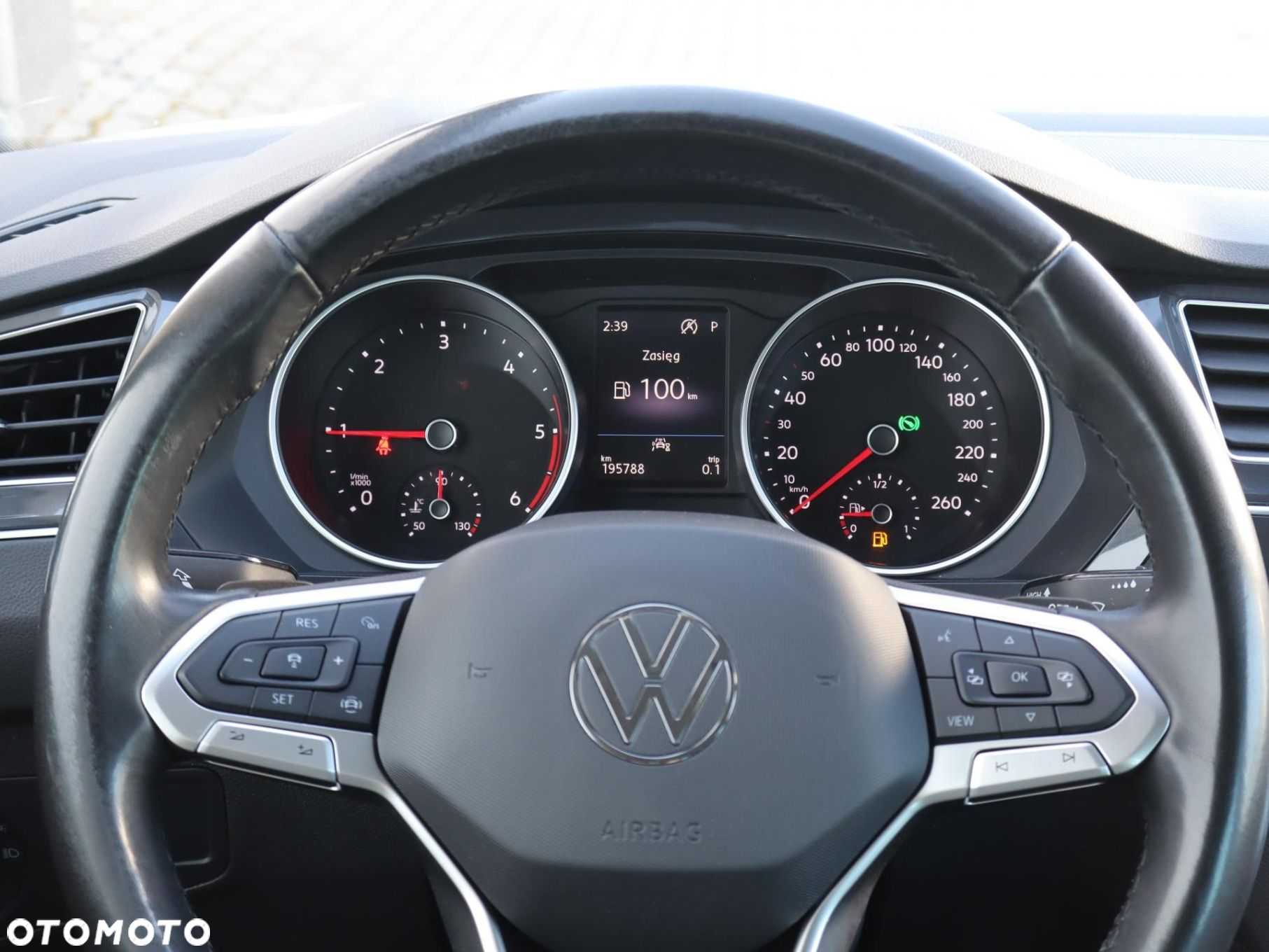 Volkswagen Tiguan - 14