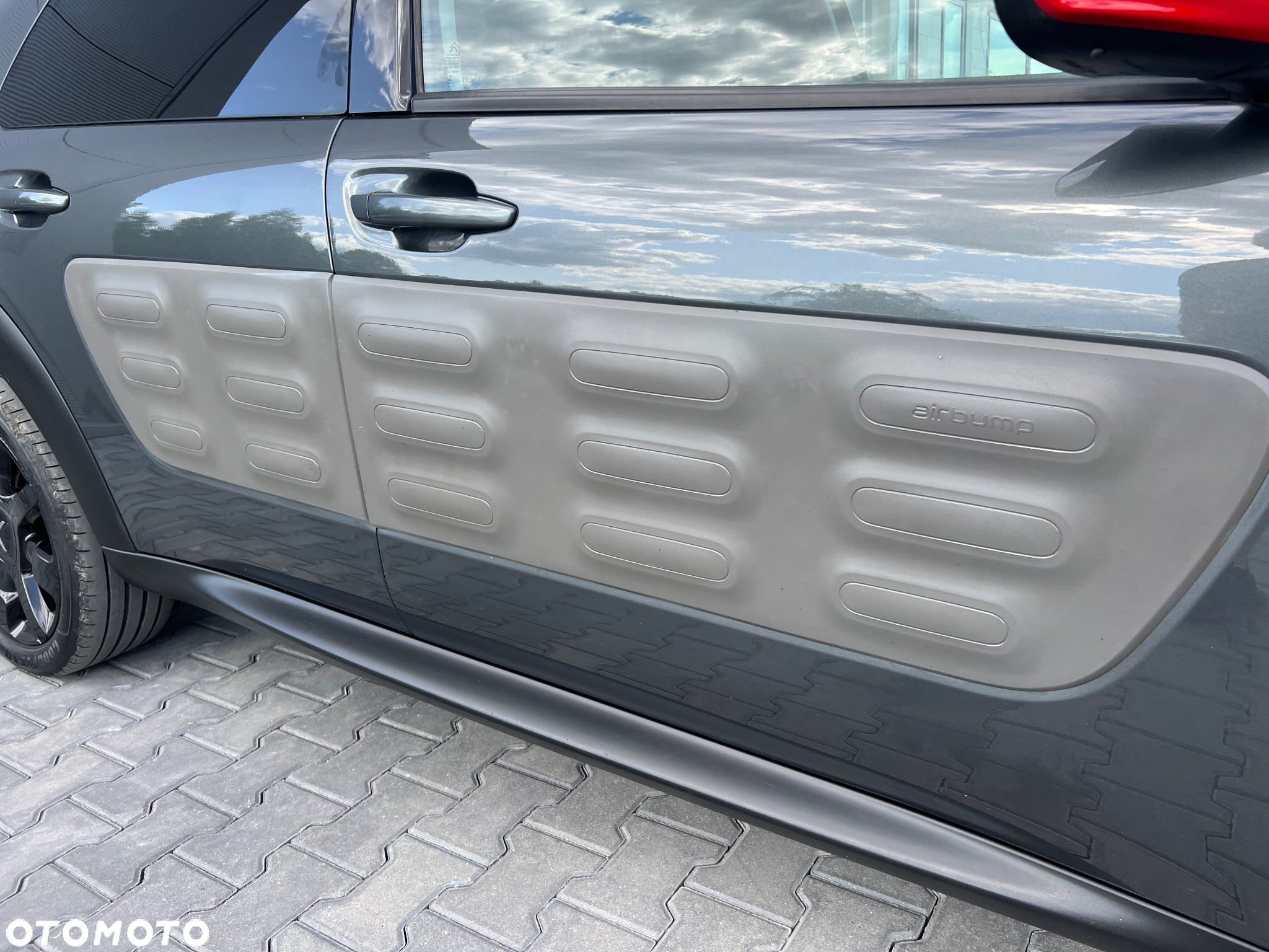 Citroën C4 Cactus 1.2 PureTech Shine Edition S&S - 11