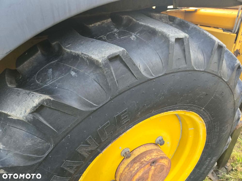 Komatsu WB 97 S Joystick - 9
