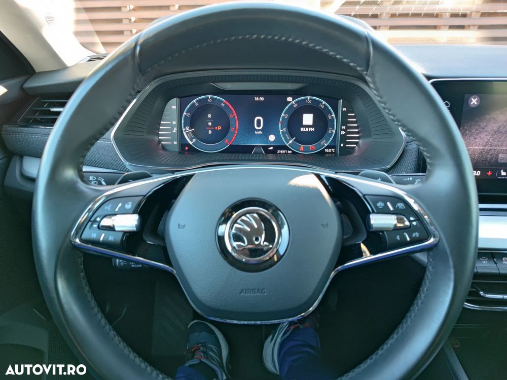 Skoda Octavia 2.0 TDI (Green tec) DSG Style - 39