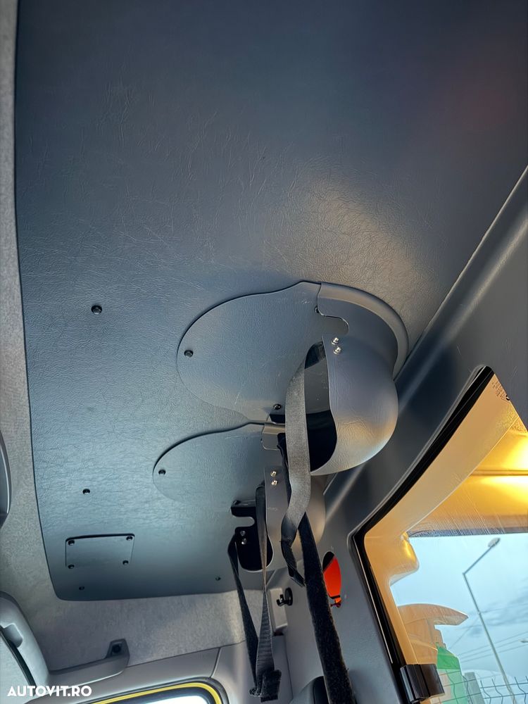 Mercedes-Benz Sprinter - 7