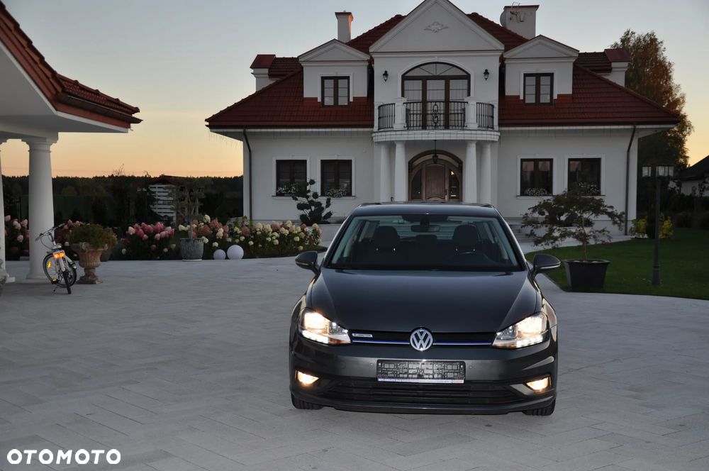 Volkswagen Golf - 5