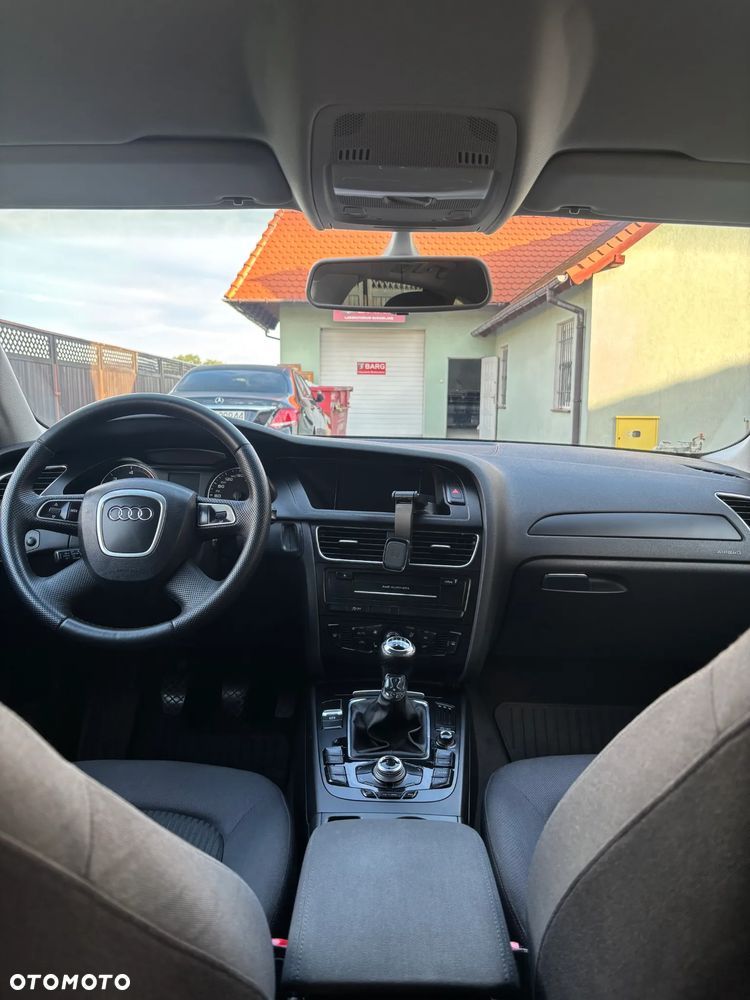 Audi A4 Avant 2.0 TDI - 33