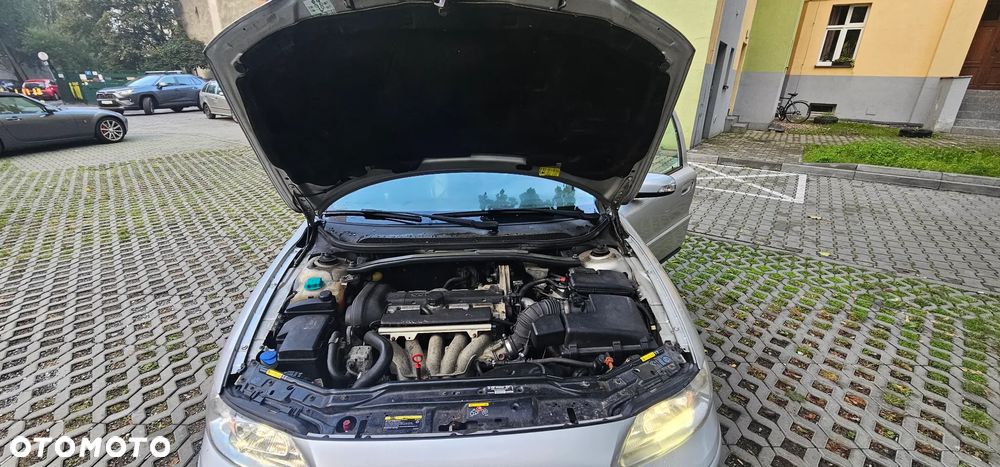 Volvo V70 2.4 - 6