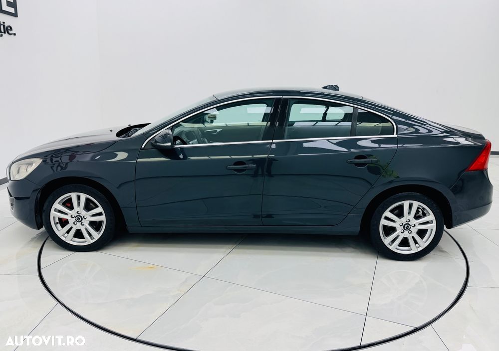 Volvo S60 D3 Geartronic Momentum - 33