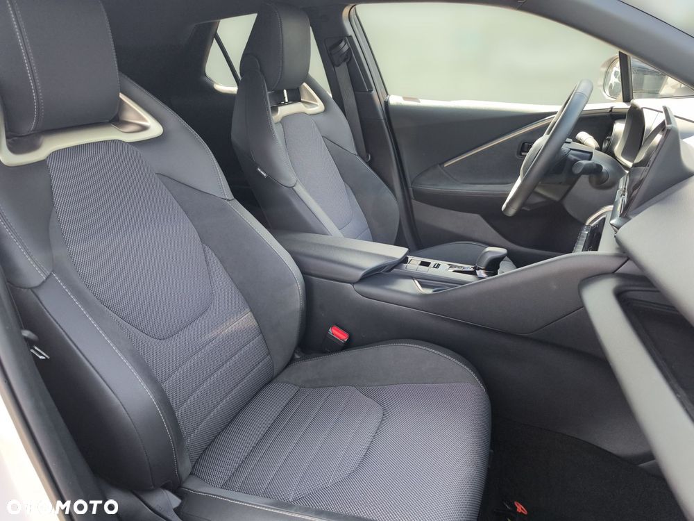 Toyota C-HR - 11