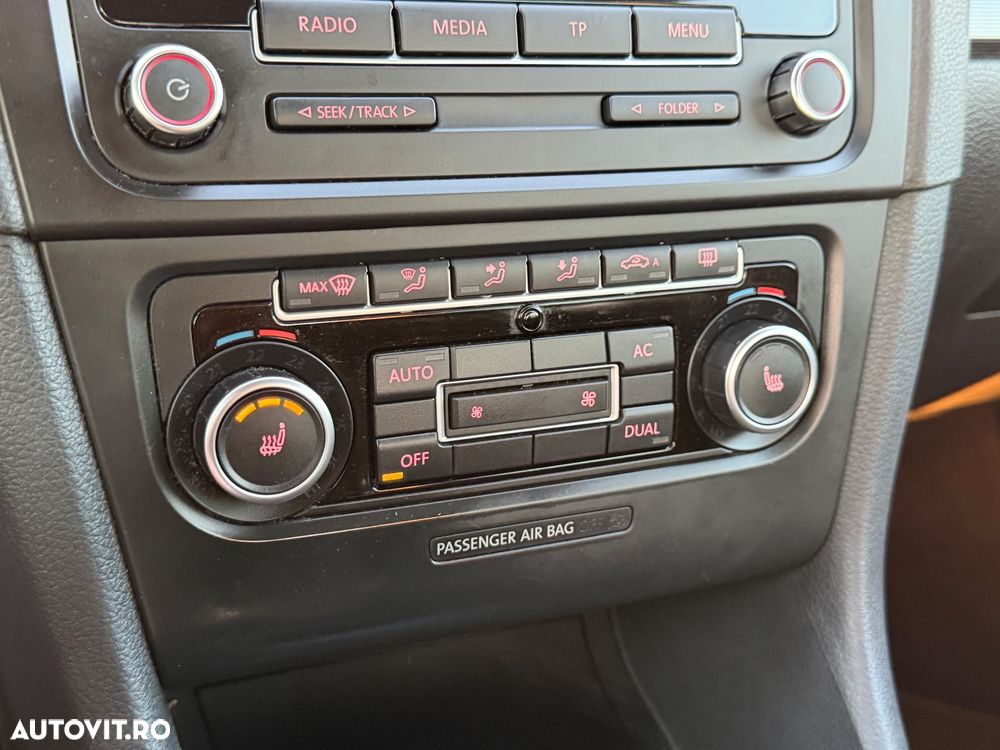 Volkswagen Golf 1.2 TSI BlueMotion Technology Style - 28