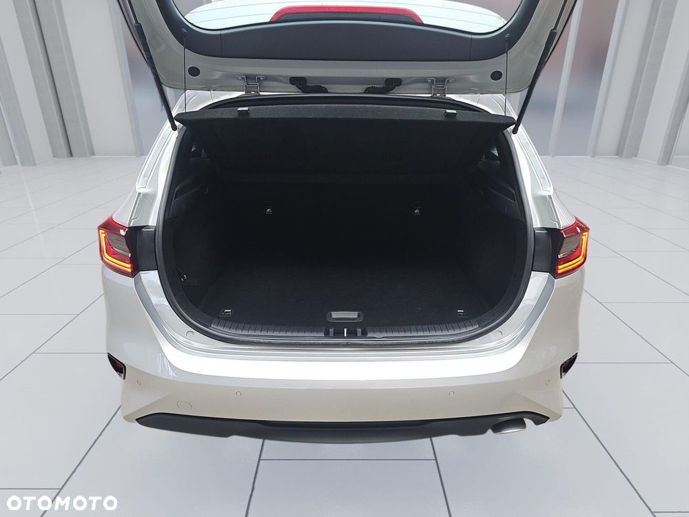 Kia Ceed 1.5 T-GDI M - 20