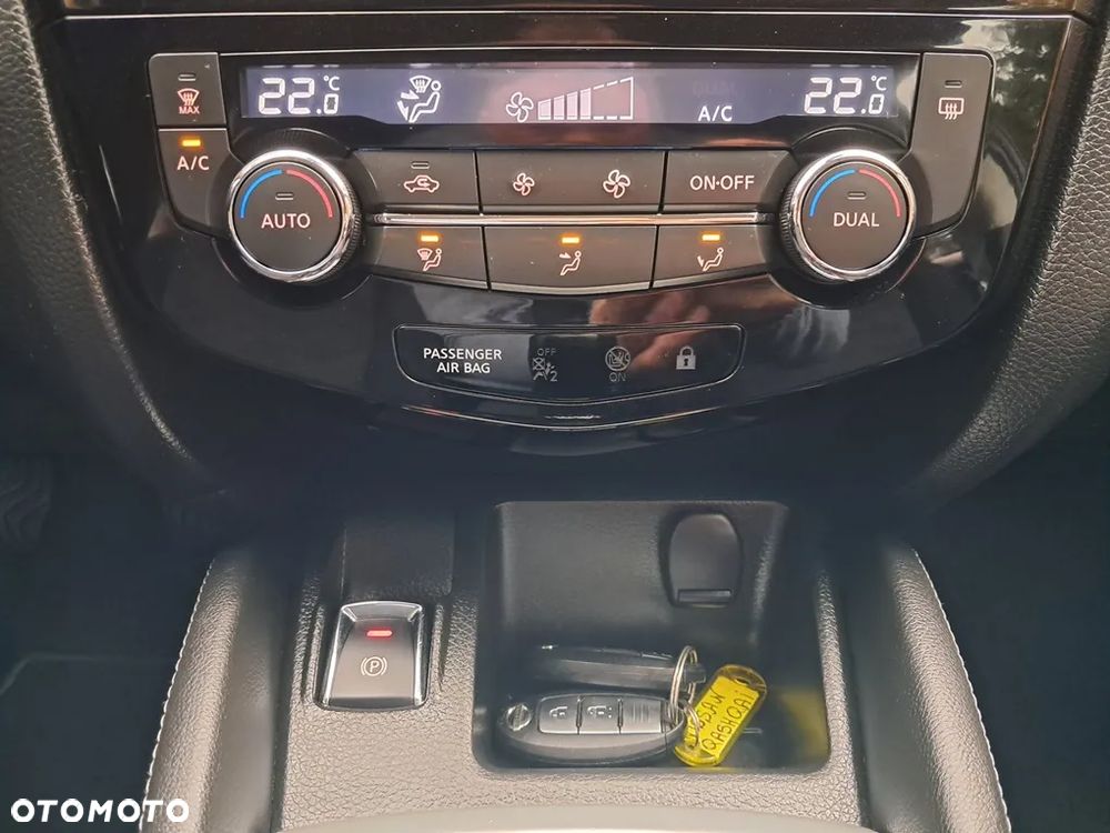 Nissan Qashqai 1.2 DIG-T 360 - 25