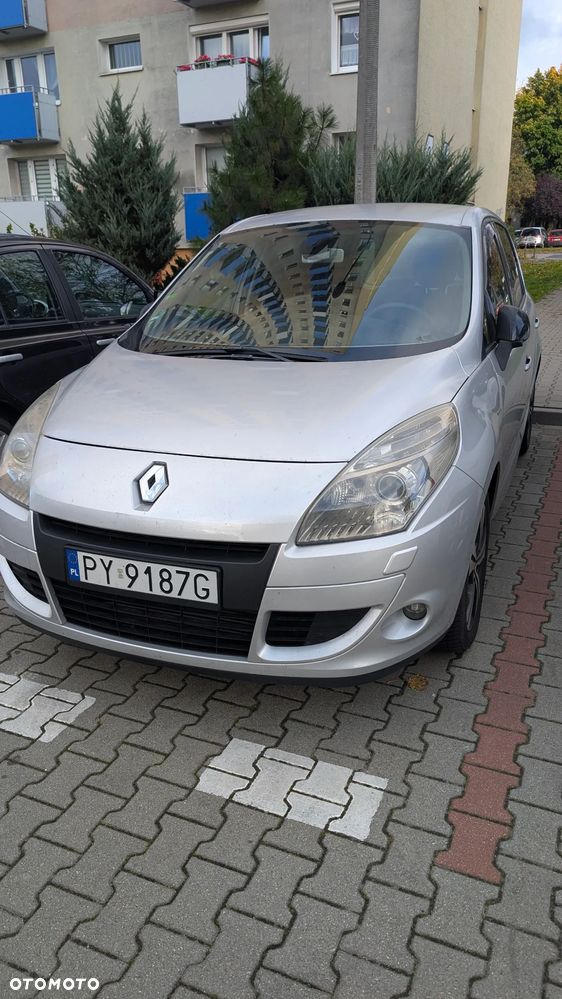 Renault Scenic 1.9 dCi Bose Edition - 1