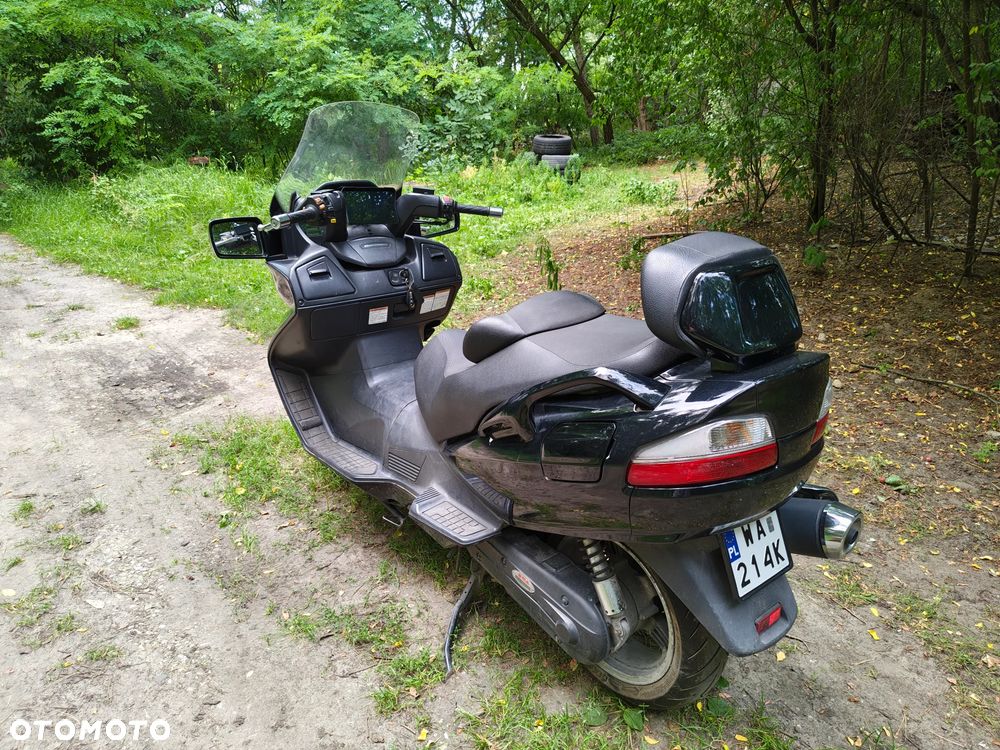 Suzuki Burgman - 7
