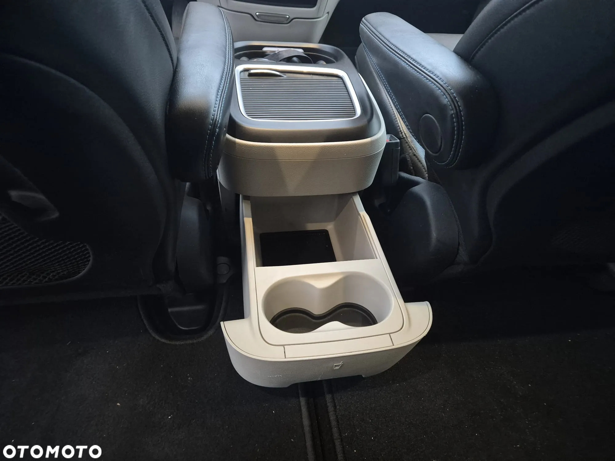 Chrysler Pacifica - 19