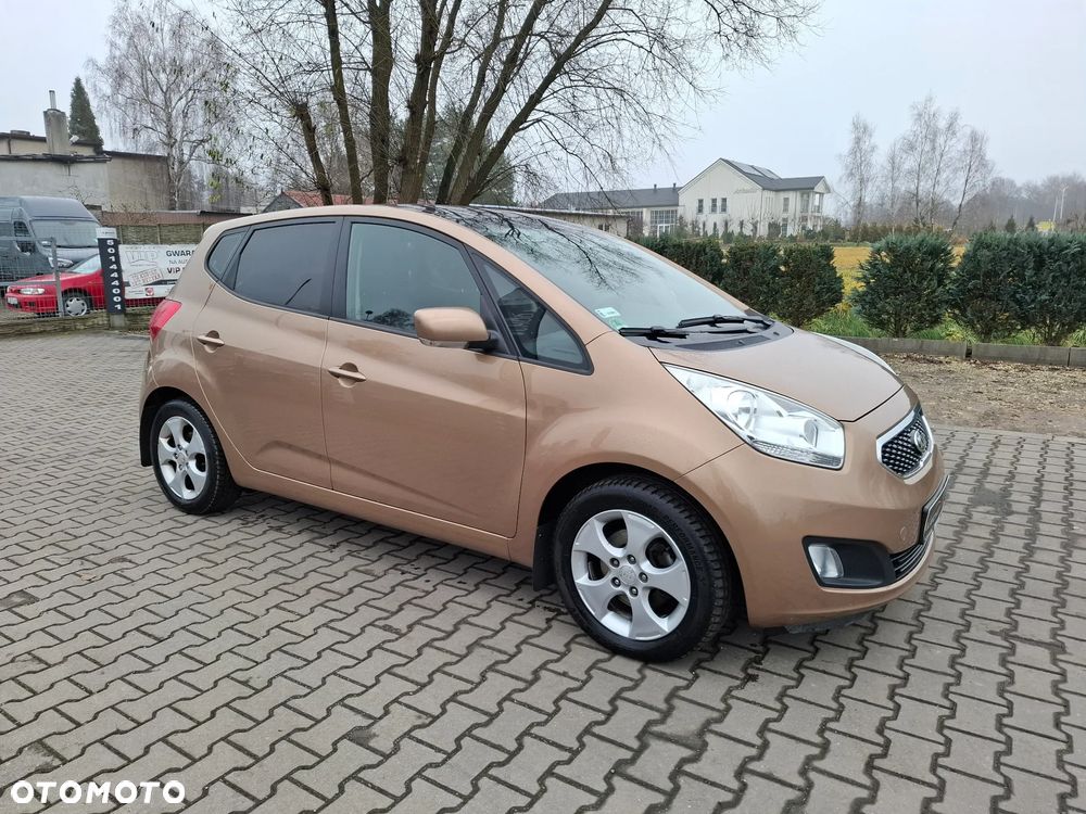 Kia Venga 1.4 CRDi 90 Business Line - 1