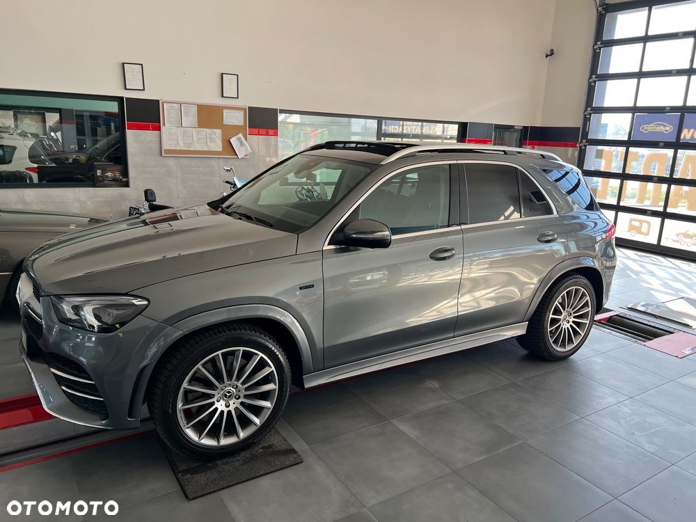 Mercedes-Benz GLE 300 d 4Matic 9G-TRONIC AMG Line - 4