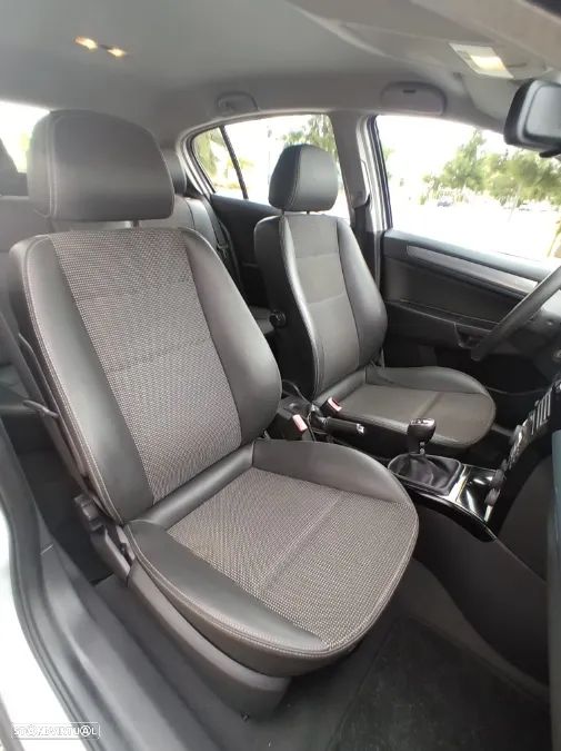 Opel Astra 1.7 CDTI Cosmo - 11