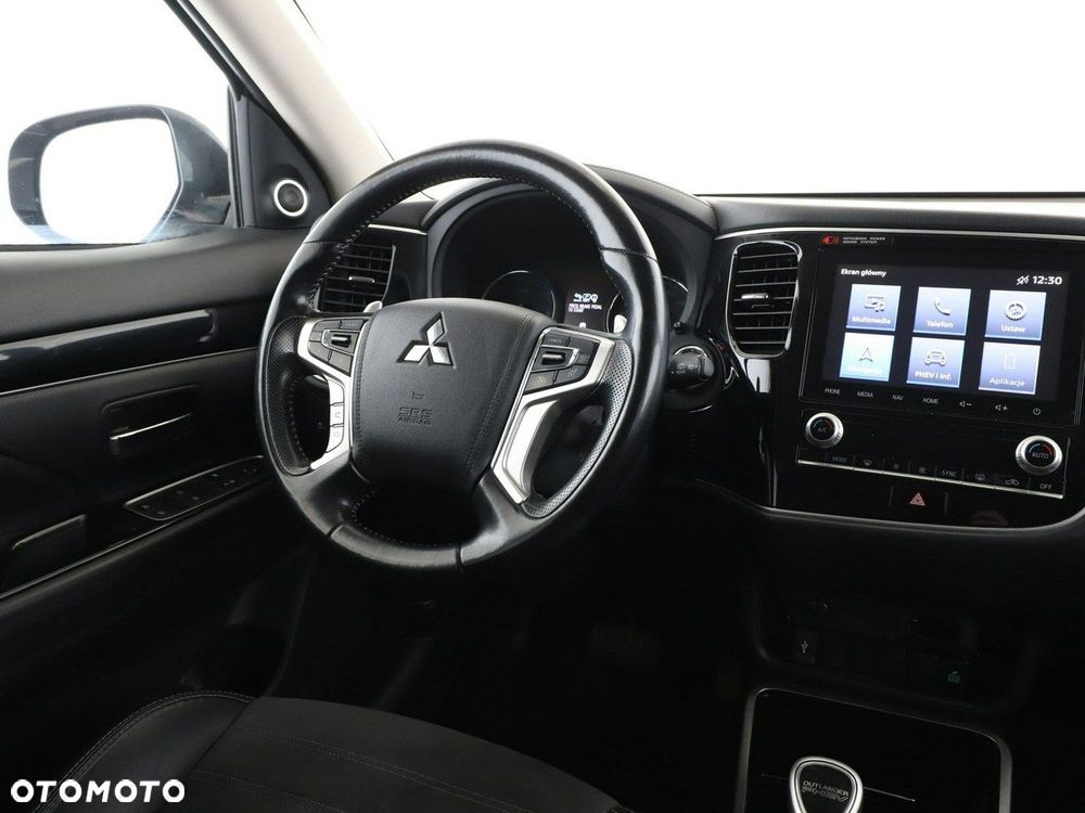 Mitsubishi Outlander 2.4 4WD - 18