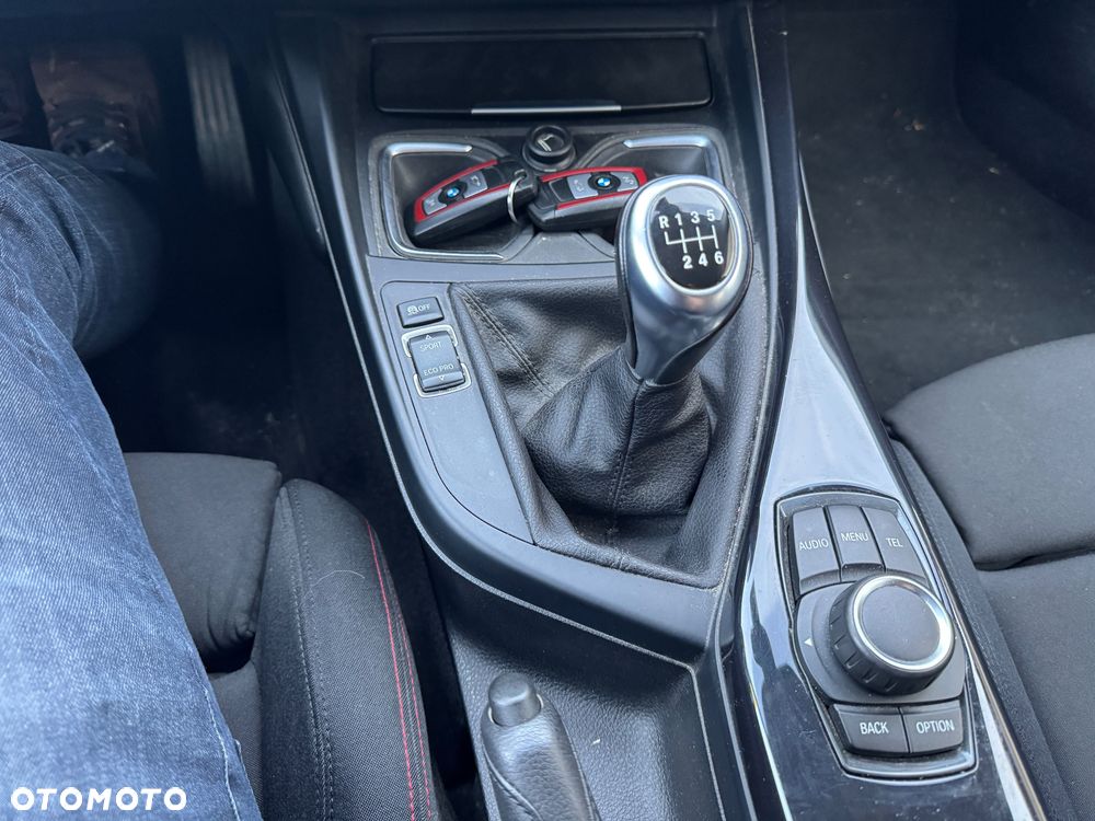 BMW Seria 1 118i Sport Line - 14