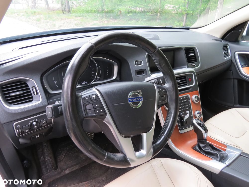 VOLVO S60 II LIFT LONG INSCRIPTION CHRISTAL WHITE PEARL 707-46 2.0 T5 B4204T11 NA CZĘŚCI - 21