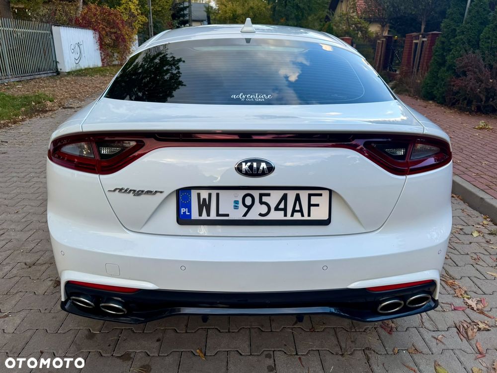 Kia Stinger - 16