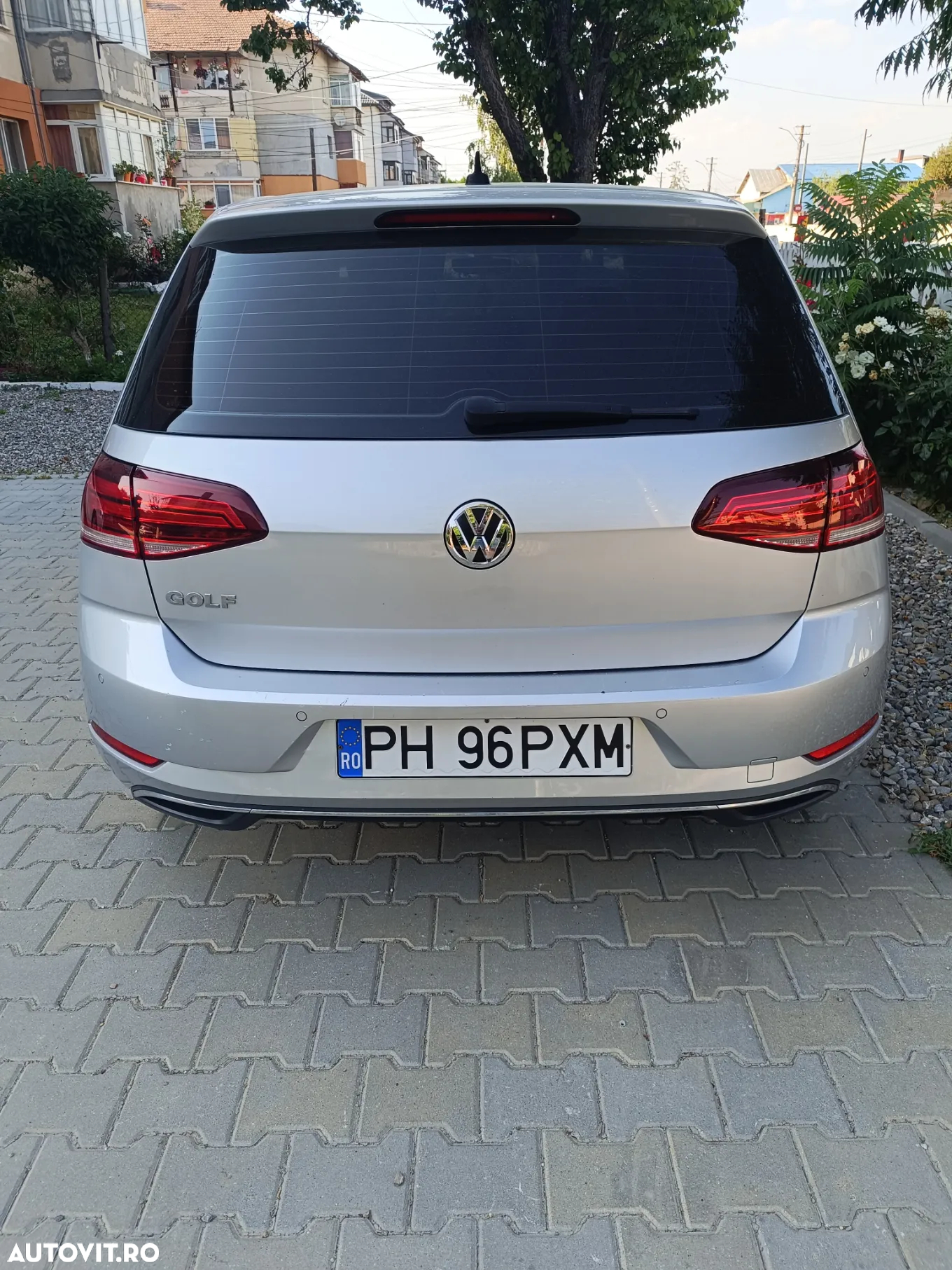 Volkswagen Golf 1.6 TDI Comfortline - 4