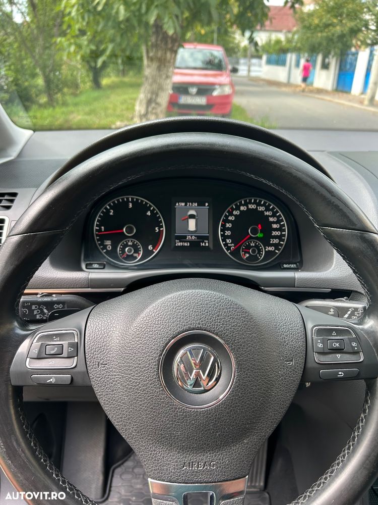 Volkswagen Touran 2.0 TDI DPF DSG Highline - 5