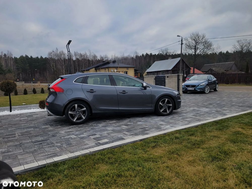 Volvo V40 D2 R Design - 6