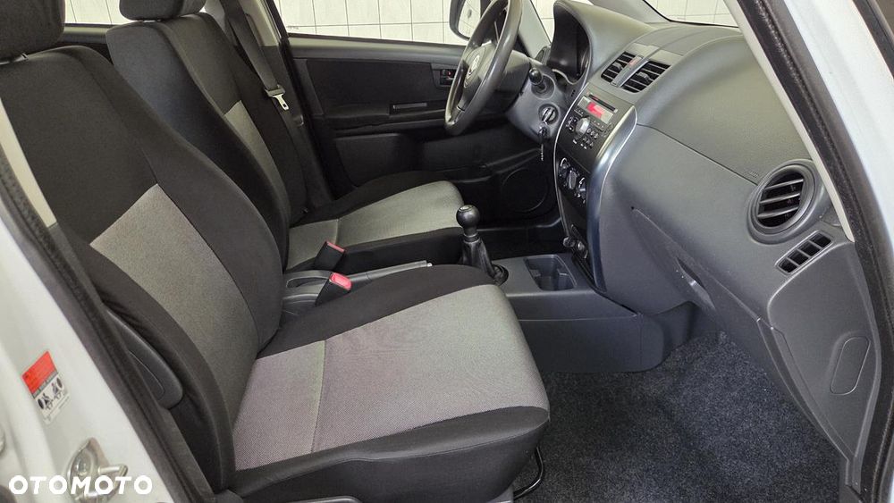 Fiat Sedici 1.6 16V 4x2 Emotion - 17