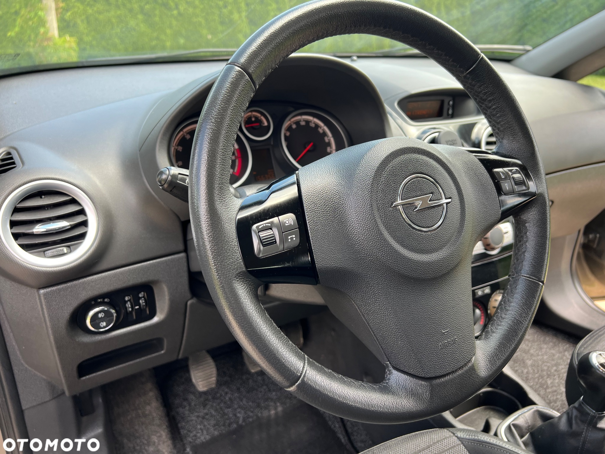 Opel Corsa 1.2 16V Enjoy - 34
