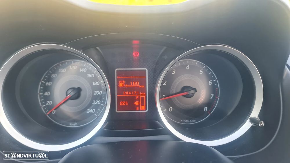Mitsubishi Lancer 1.5 Invite - 6