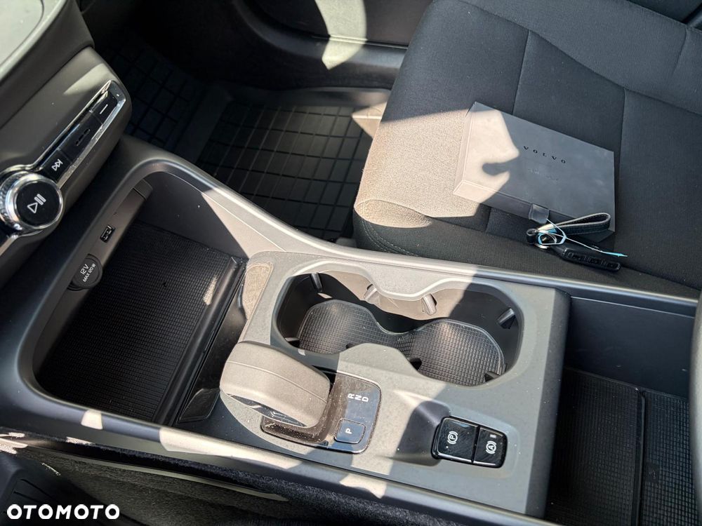 Volvo XC 40 T3 - 18