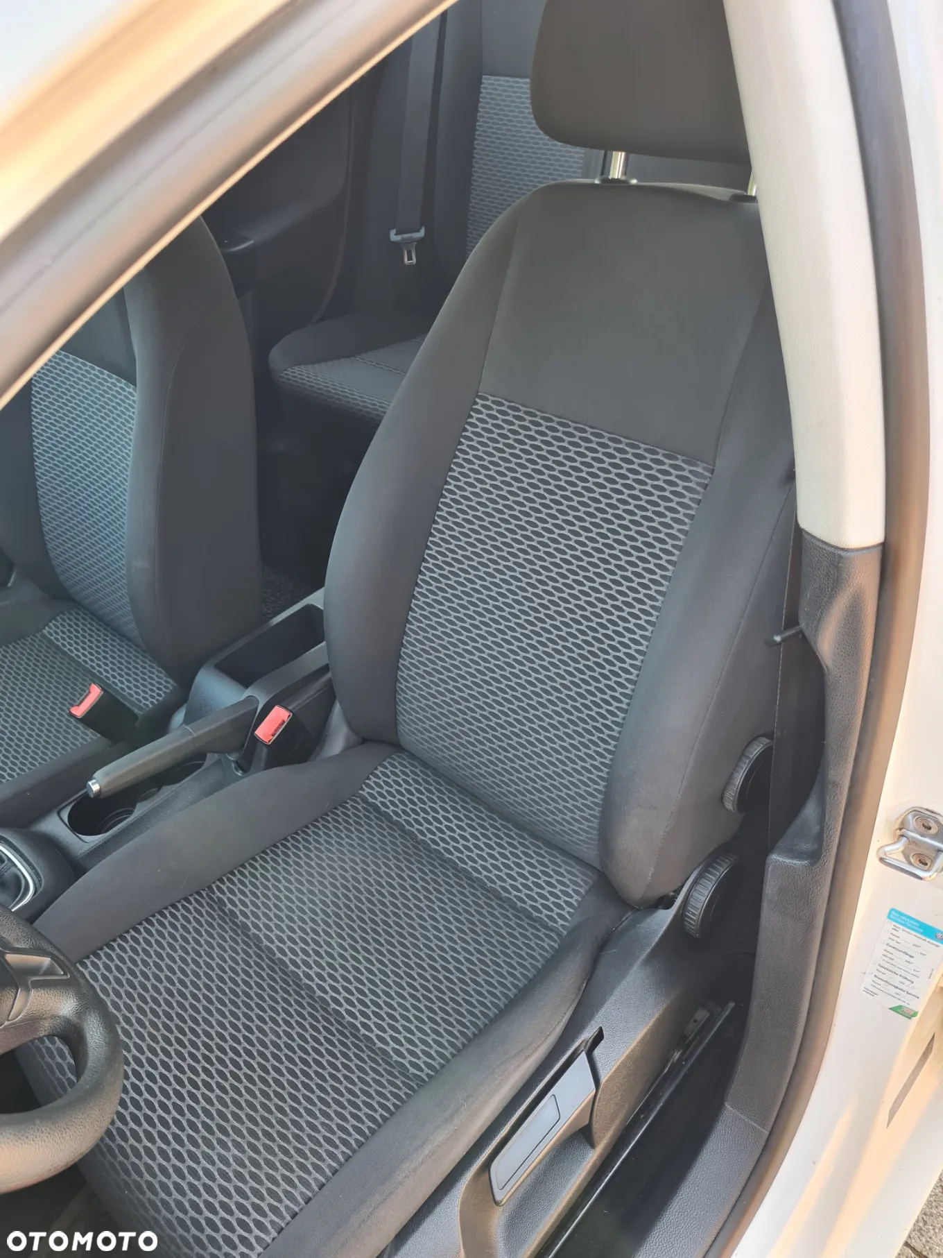 Volkswagen Golf 1.6 TDI DPF Trendline - 23