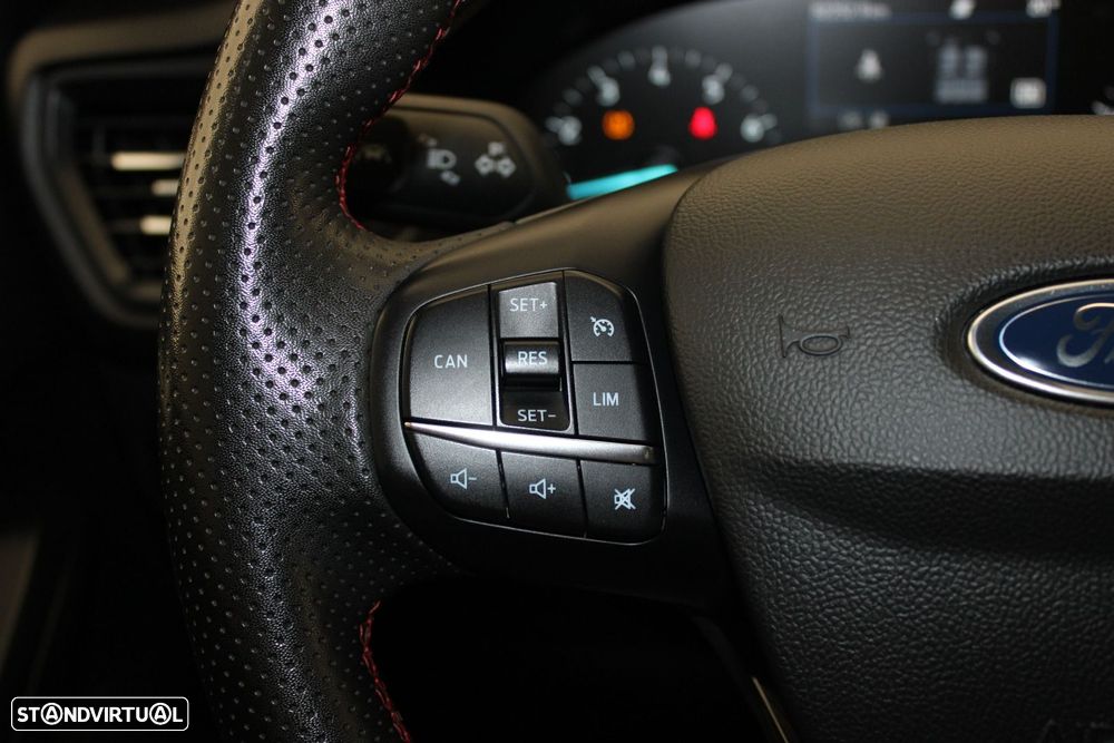 Ford Focus 1.0 EcoBoost MHEV ST-Line - 13